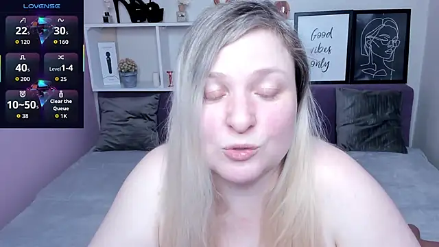 AnnaXCherri online show from 01-19-26, 04:16