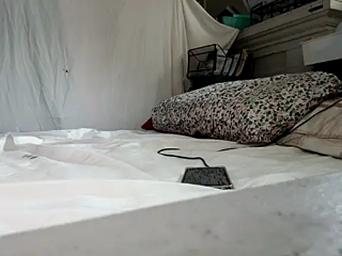 DevinToore online show from 10-22-25, 04:06