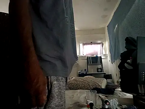 DevinToore online show from 11-10-25, 07:30