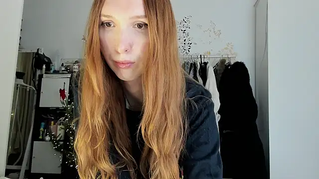 LisaIcon online show from 01-07-26, 09:42