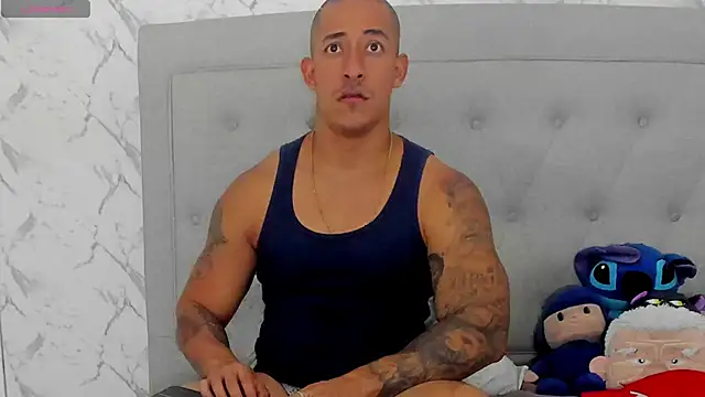 luigiferrara online show from 04-11-26, 07:39