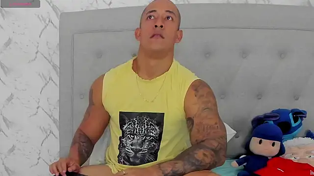 luigiferrara online show from 04-12-26, 07:39