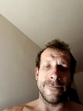 Snapshot of DonCristian chatting on 11-23-25, 06:23 DonCristian online show from 11-23-25, 06:23