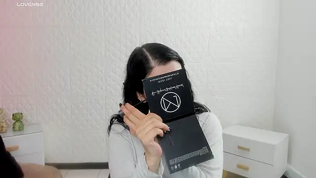 Violetaa diazz online show from 02-17-26, 09:12