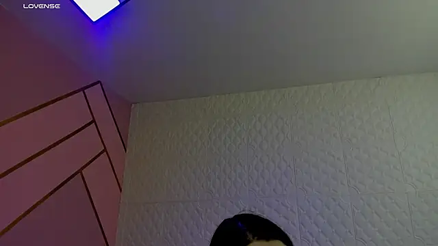 Violetaa diazz online show from 10-29-25, 09:14