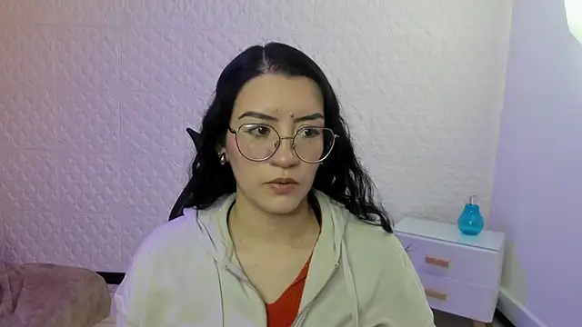 Violetaa diazz online show from 10-25-25, 09:15