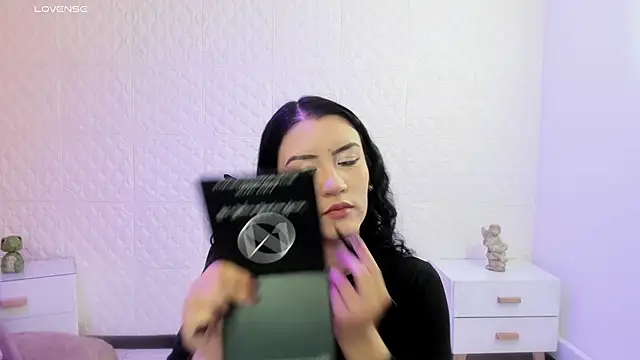 Violetaa diazz online show from 02-04-26, 09:21