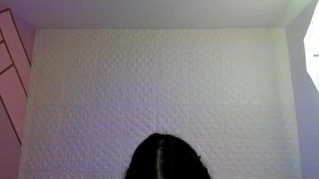 Violetaa diazz online show from 10-31-25, 09:22