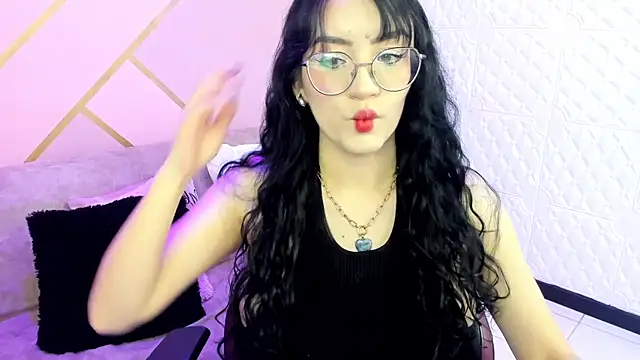 Violetaa diazz online show from 11-30-25, 04:13