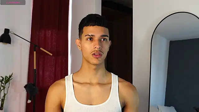 Snapshot of Busterspinter chatting on 02-15-26, 05:23 Busterspinter online show from 02-15-26, 05:23