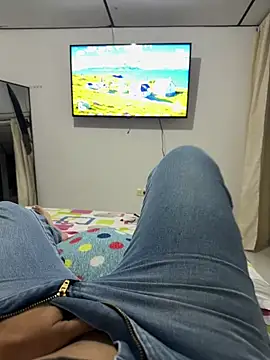 ANYLU19 online show from 11-25-25, 03:18