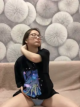 Snapshot of Milka23 chatting on 03-07-25, 11:05 Milka23 online show from 03-07-25, 11:05