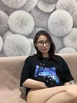 Snapshot of Milka23 chatting on 03-16-25, 08:54 Milka23 online show from 03-16-25, 08:54