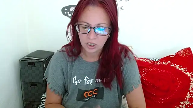 LadyHellene online show from 06-01-26, 05:40