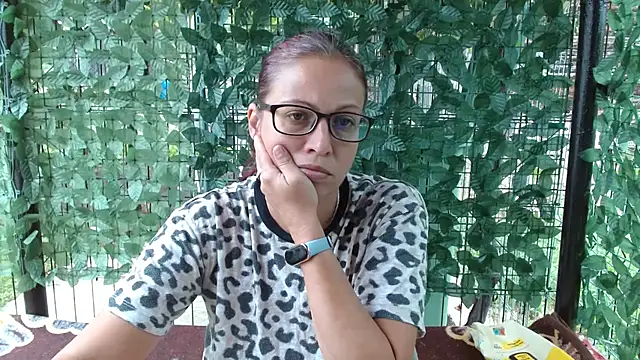 LadyHellene online show from 07-08-26, 10:49