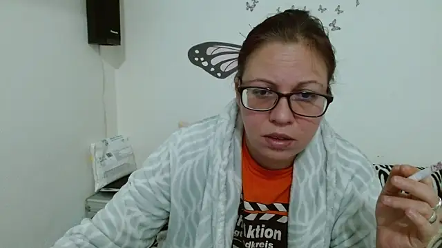 Snapshot of LadyHellene chatting on 02-05-26, 07:26 LadyHellene online show from 02-05-26, 07:26