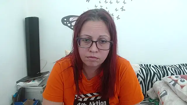 Snapshot of LadyHellene chatting on 02-11-26, 12:38 LadyHellene online show from 02-11-26, 12:38