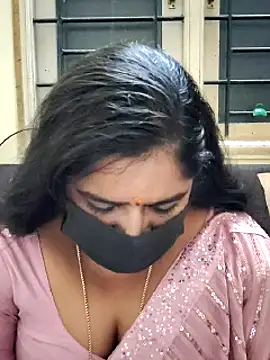 Snapshot of rani_deepa chatting on 01-12-25, 03:14 rani deepa online show from 01-12-25, 03:14