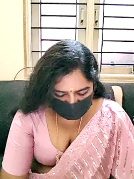 Snapshot of rani_deepa chatting on 01-11-25, 12:40 rani deepa online show from 01-11-25, 12:40