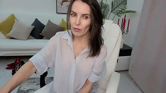 Snapshot of Beylly chatting on 02-03-26, 04:12 Beylly online show from 02-03-26, 04:12