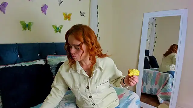 cristalwalker   online show from 09-10-25, 11:42