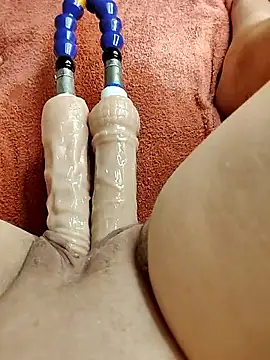 Lola Hale online show from 09-29-25, 07:08