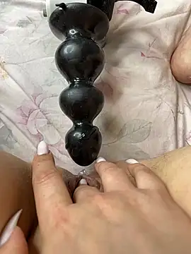 Lola Hale online show from 04-21-26, 06:03