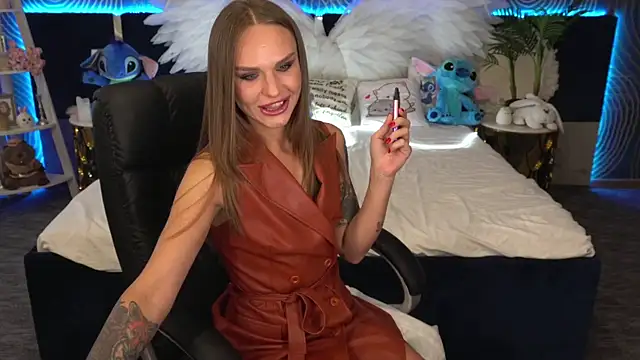 KiraGrayy online show from 10-14-25, 01:01