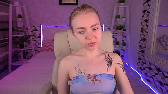 EmilySunshineS online show from 04-19-26, 06:25