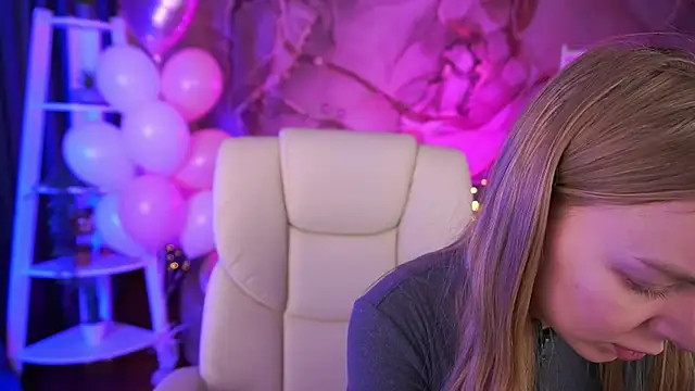 EmilySunshineS online show from 02-17-26, 09:06