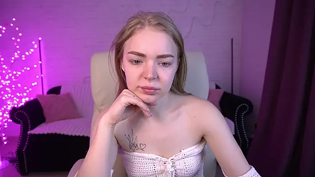 EmilySunshineS online show from 03-09-26, 06:50