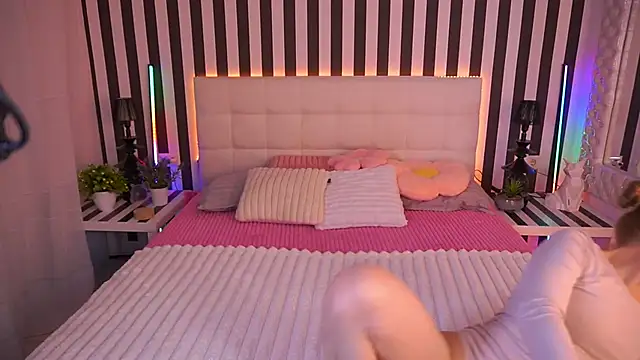 EmilySunshineS online show from 04-12-26, 06:38