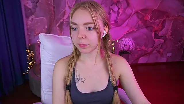 EmilySunshineS online show from 10-25-25, 01:23