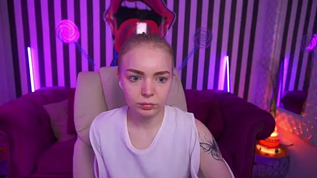 EmilySunshineS online show from 05-07-26, 12:52