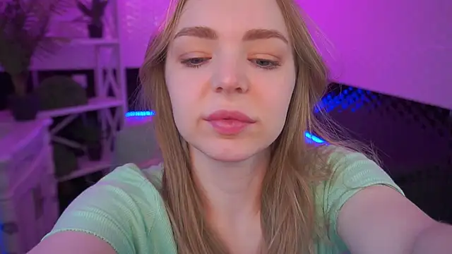 EmilySunshineS online show from 04-10-26, 05:47