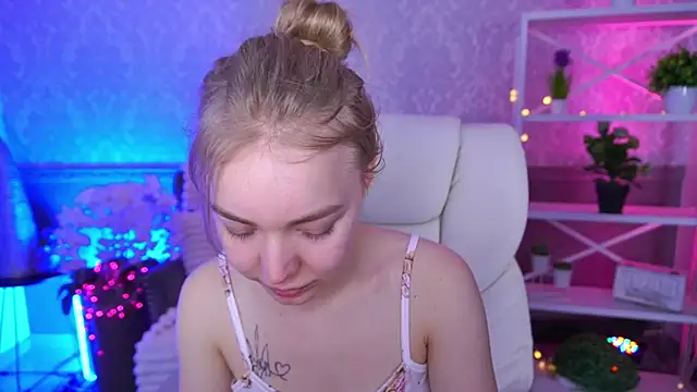 EmilySunshineS online show from 02-13-26, 07:19