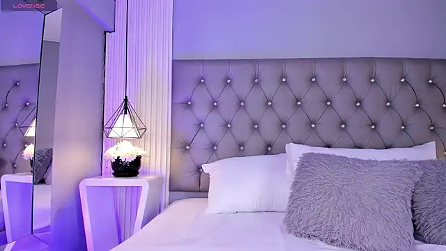 VioletthaRous online show from 07-08-26, 10:32