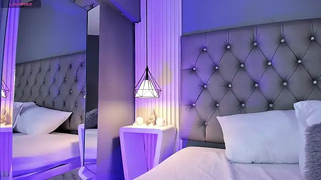 VioletthaRous online show from 03-30-26, 10:44