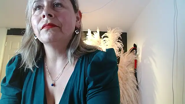 CINTHIA1609 online show from 01-05-26, 08:01