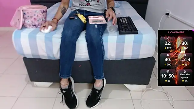  candy jade  online show from 03-01-25, 12:01