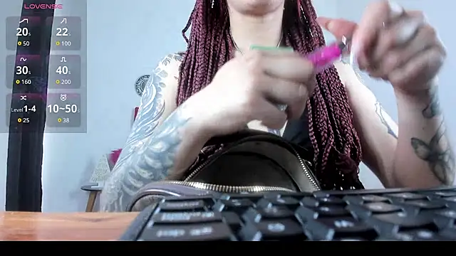 Sofi F w online show from 12-22-25, 09:15