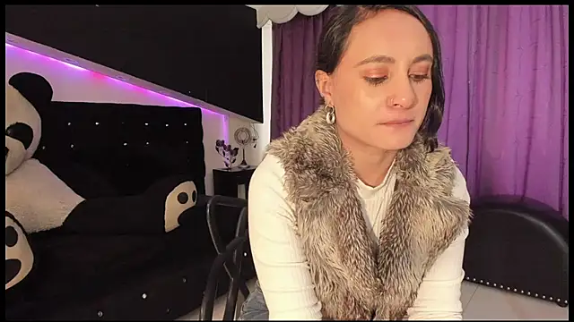 Coral Gibson online show from 03-11-26, 12:32