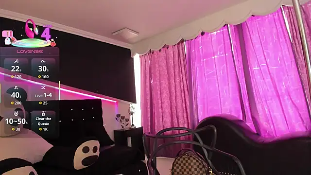 Coral Gibson online show from 01-11-26, 01:40