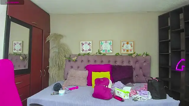  Pamela ebony online show from 12-04-25, 01:10