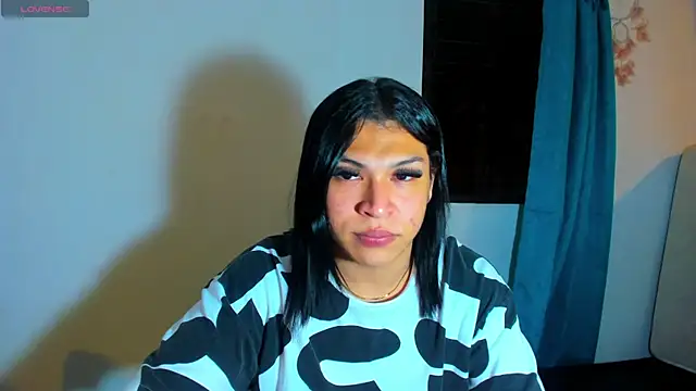 miavalentinaaa online show from 11-21-25, 12:20