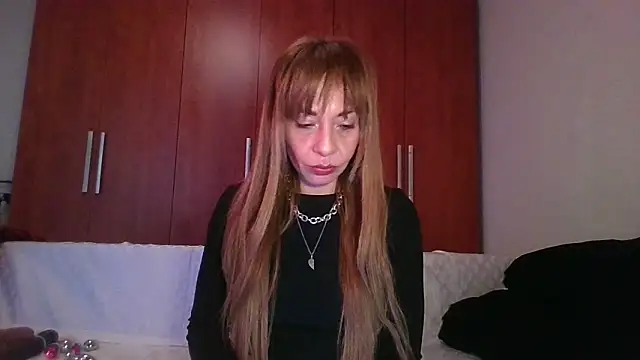 KarolinaReaper online show from 10-18-25, 02:19