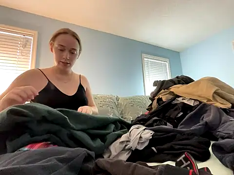 Maxinebabyyy online show from 12-15-25, 08:25