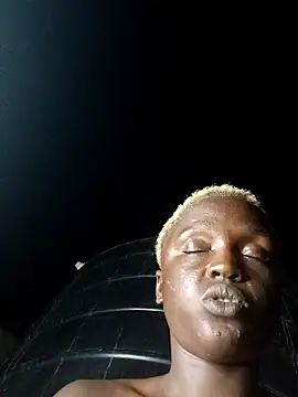 Snapshot of Crazybitchtheanalgoddess4 chatting on 01-05-25, 01:03 Crazybitchtheanalgoddess4 online show from 01-05-25, 01:03