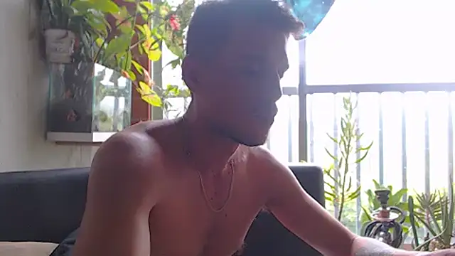 roystonee01 online show from 12-20-25, 02:31