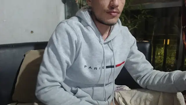 roystonee01 online show from 11-18-25, 06:39